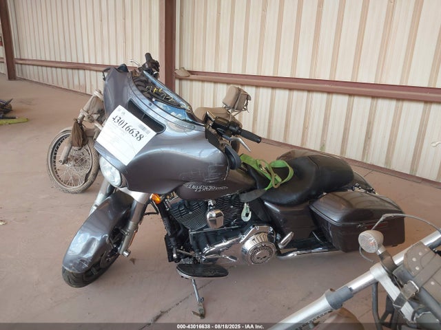 Harley-Davidson Twin Cam 103 2014 1HD1KBM16EB602635 Image 9