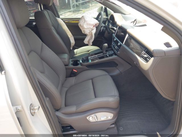 2023 PORSCHE MACAN WP1AG2A55PLB41157 Photo 4