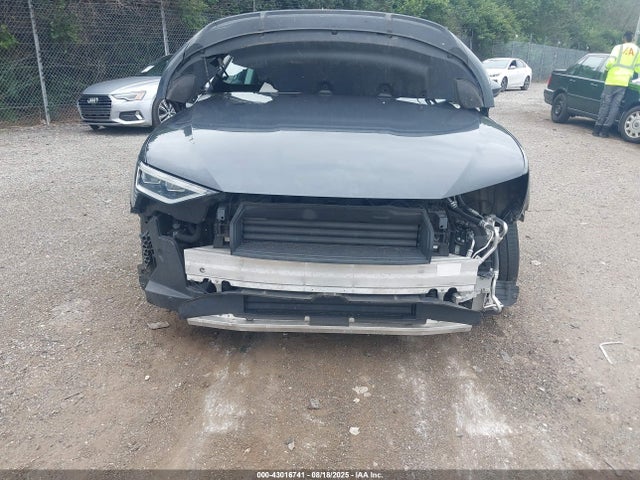 WA1LAAGE7NB012069 Audi E-Tron