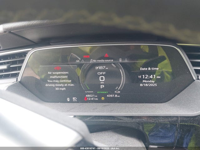WA1LAAGE7NB012069 Audi E-Tron