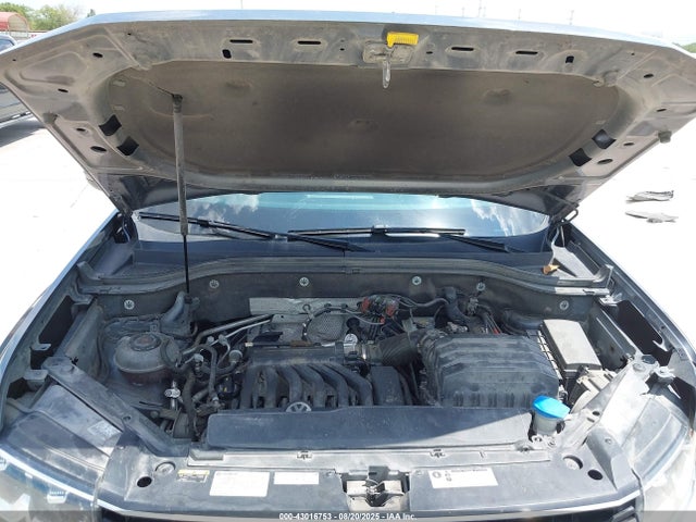 Volkswagen fsi 2019 1V2DR2CA4KC521424 Image 10