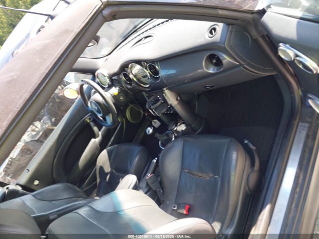2005 MINI COOPER S WMWRH33535TF85493 Photo 4