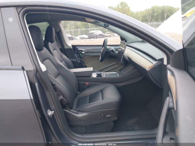 2023 TESLA MODEL Y 7SAYGDEE3PF696104 Photo 4