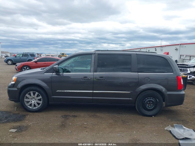 2C4RC1BG9FR676718 Chrysler Town and Country