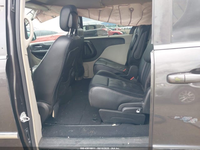 2C4RC1BG9FR676718 Chrysler Town and Country