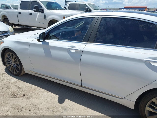 Hyundai 2015 2015 KMHGN4JF1FU068198 Image 14