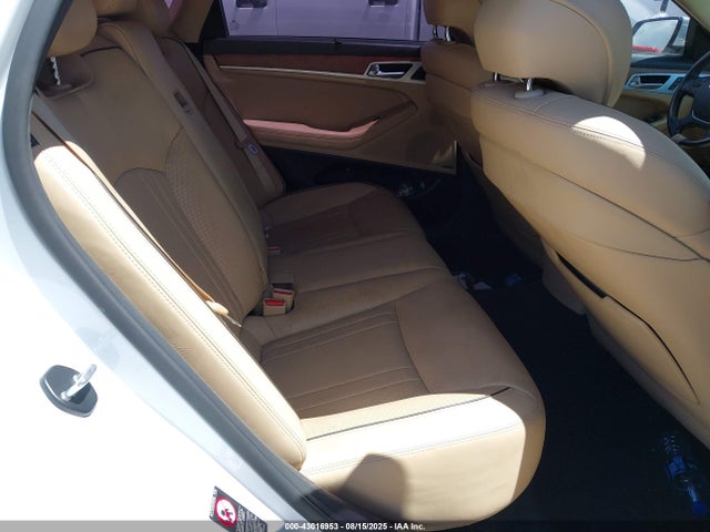 Hyundai 2015 2015 KMHGN4JF1FU068198 Image 8