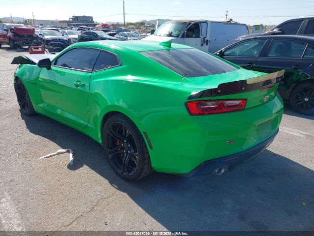 2017 CHEVROLET CAMARO 1G1FE1R71H0193412 Photo 2