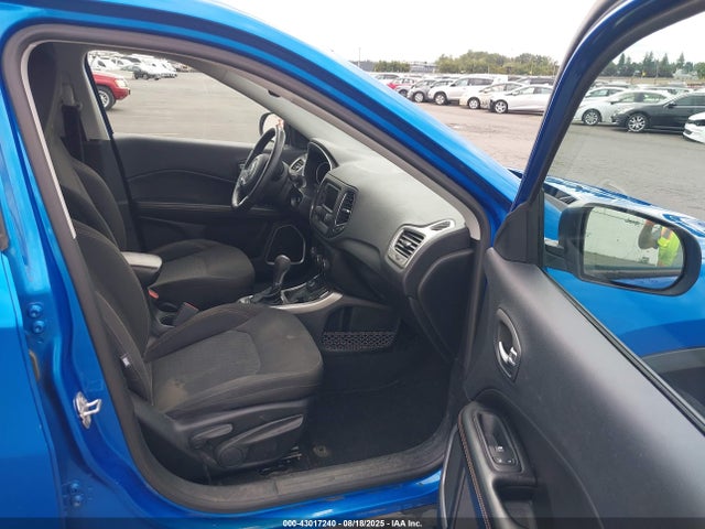 3C4NJDABXHT646171 Jeep 2017