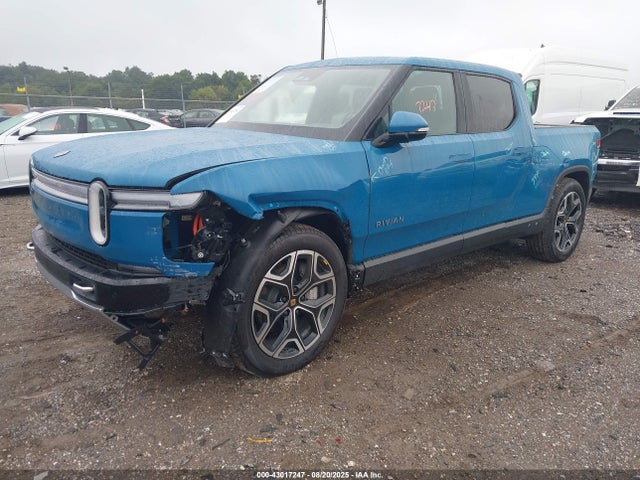 Rivian r1t 2025 7FCTGBAA1SN041913 Image 2