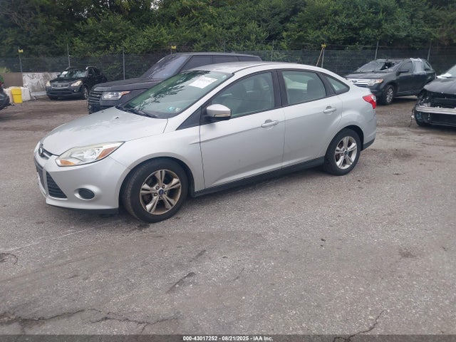 Ford 2014 2014 1FADP3F27EL343939 Image 2