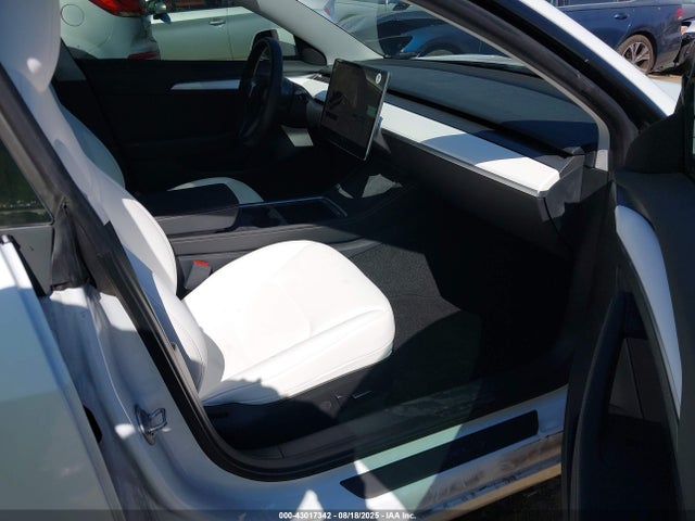 2023 TESLA MODEL 3 5YJ3E1EA1PF553404 Photo 4