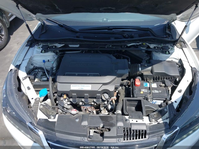 Honda j35y1 2015 1HGCR3F89FA003520 Image 10