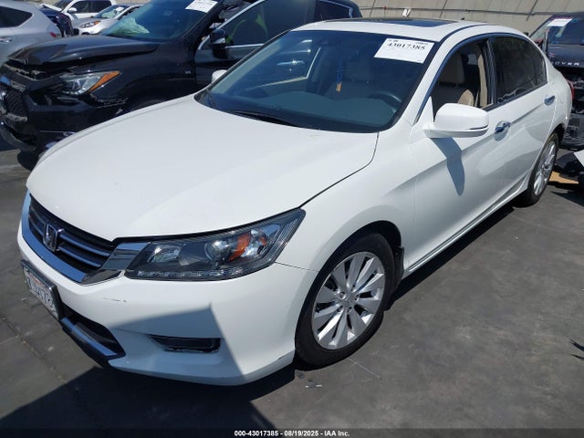 Honda j35y1 2015 1HGCR3F89FA003520 Image 2