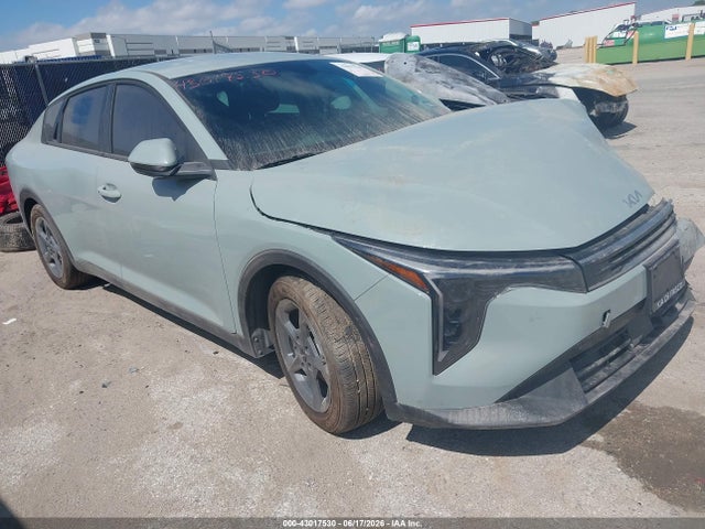43017530 :رقم المزاد ، 3KPFT4DE3SE108752 vin ، 2025 Kia K4 Lxs مزاد بيع
