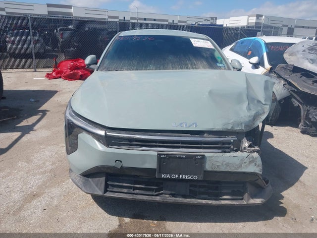 43017530 :رقم المزاد ، 3KPFT4DE3SE108752 vin ، 2025 Kia K4 Lxs مزاد بيع