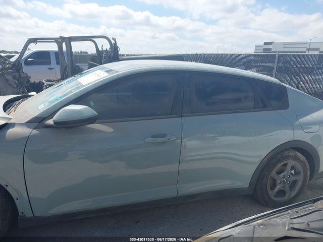 43017530 :رقم المزاد ، 3KPFT4DE3SE108752 vin ، 2025 Kia K4 Lxs مزاد بيع