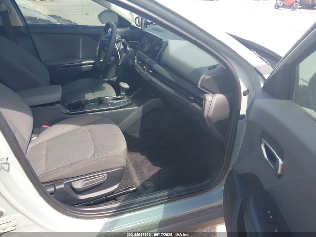 43017530 :رقم المزاد ، 3KPFT4DE3SE108752 vin ، 2025 Kia K4 Lxs مزاد بيع