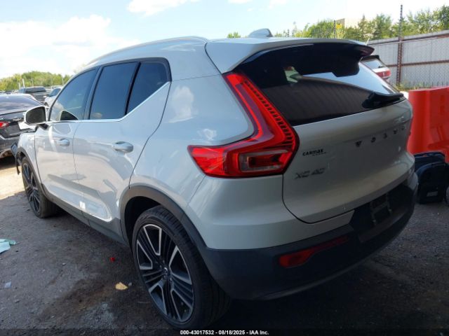 2022 VOLVO XC40 YV4AC2HL5N2650487 Photo 2