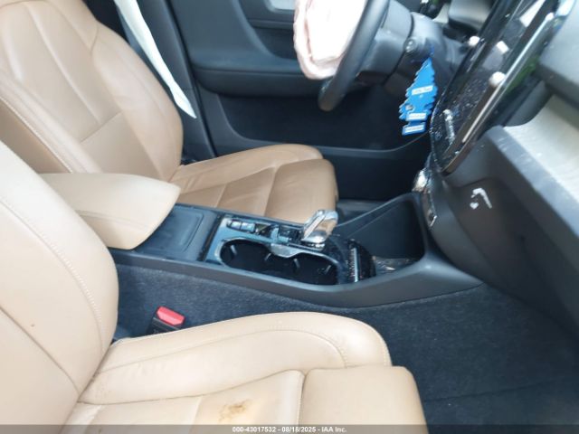 2022 VOLVO XC40 YV4AC2HL5N2650487 Photo 4