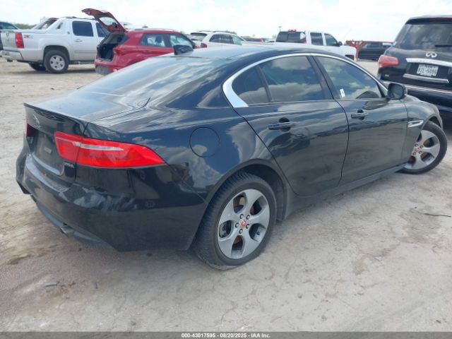 2017 JAGUAR XE SAJAR4BG5HA977539 Photo 3