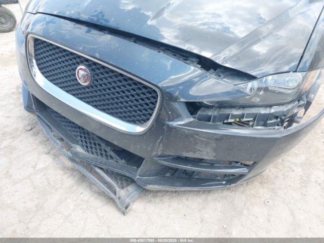 2017 JAGUAR XE SAJAR4BG5HA977539 Photo 5
