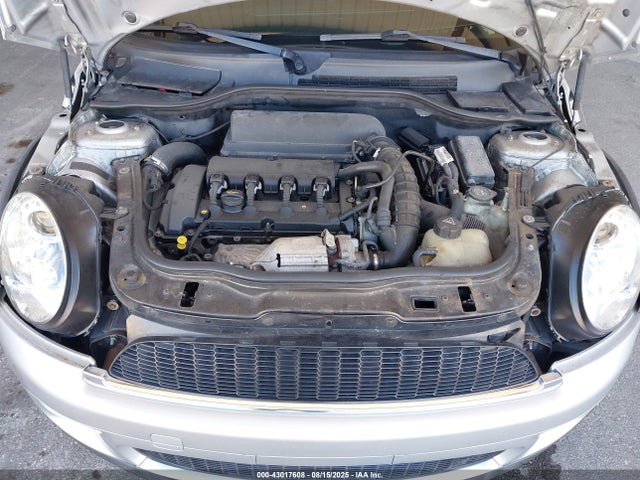 2010 MINI COOPER S WMWMS3C51ATY08732 Photo 9