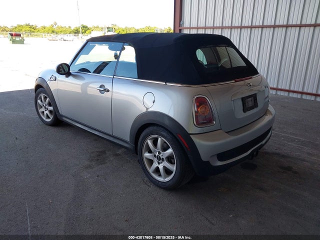 2010 MINI COOPER S WMWMS3C51ATY08732 Photo 2