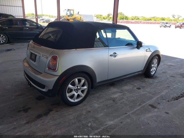 2010 MINI COOPER S WMWMS3C51ATY08732 Photo 3