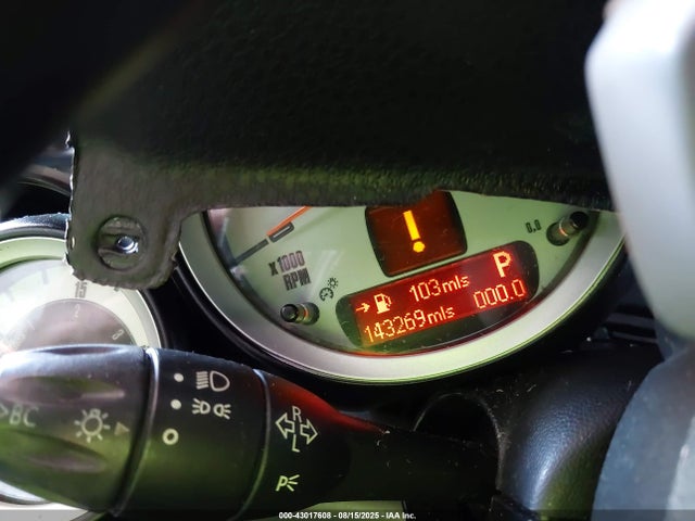 2010 MINI COOPER S WMWMS3C51ATY08732 Photo 6