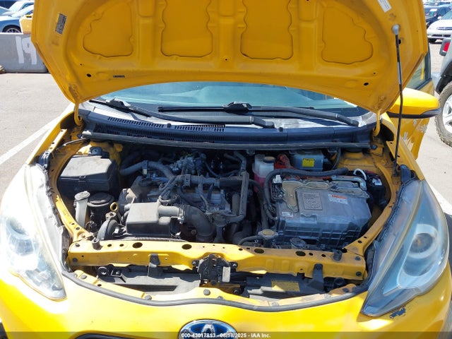 JTDKDTB31F1094303 Toyota 1nz-fxe+1lm
