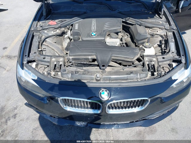 WBA8A9C51GK617639 BMW 320i