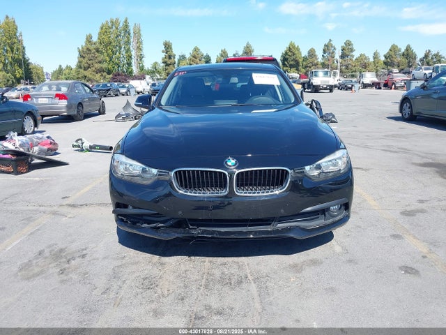 WBA8A9C51GK617639 BMW 320i