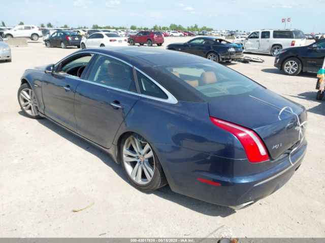 2012 JAGUAR XJ SAJWA2GB9CLV37898 Photo 2