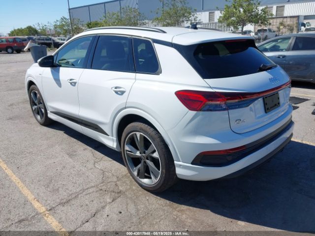 2024 AUDI Q4 E-TRON WA1MUBFZ7RP051310 Photo 2