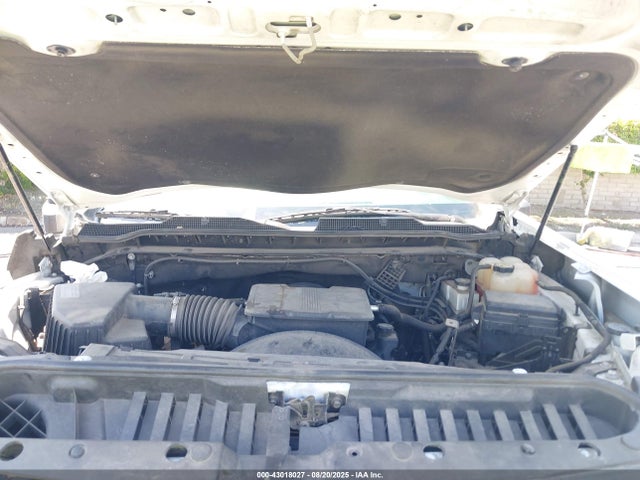 1GB5WLE78LF238051 Chevrolet l8t - sidi, vvt, cast iron