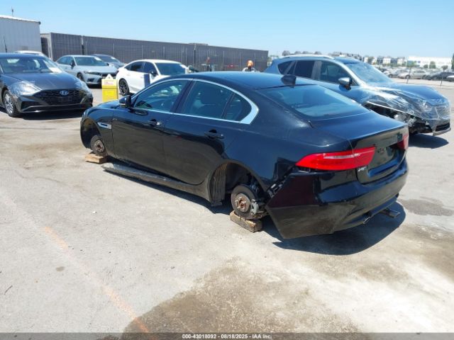 2019 JAGUAR XE SAJAR4FX2KCP52856 Photo 2