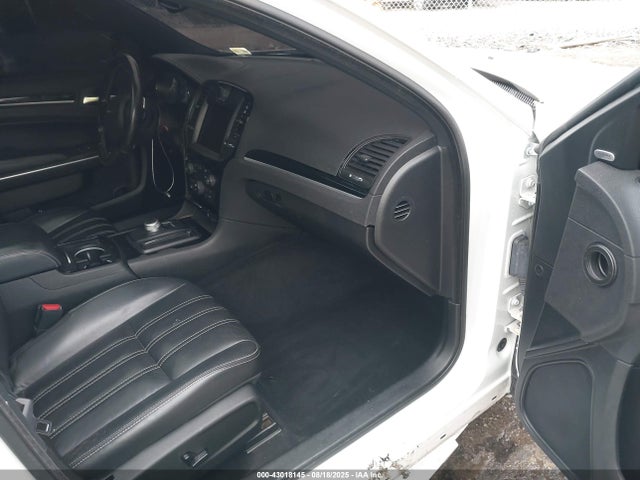 Chrysler 300 2020 2C3CCABT7LH184620 Image 5