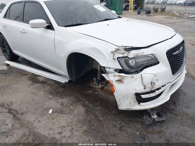Chrysler 300 2020 2C3CCABT7LH184620 Image 6