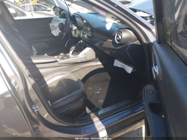 2017 ALFA ROMEO GIULIA ZARFAECN8H7556125 Photo 4