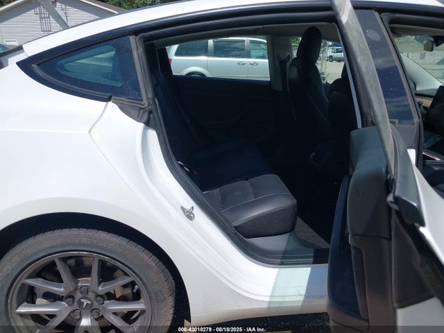 2022 TESLA MODEL 3 5YJ3E1EB6NF126497 Photo 7