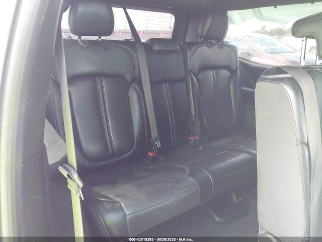 1C4SJUBT6NS181301 Jeep Wagoneer Series Ii 4x2