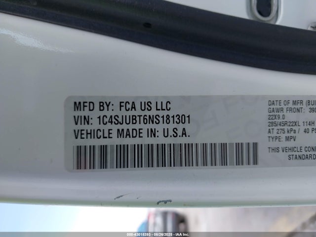 1C4SJUBT6NS181301 Jeep Wagoneer Series Ii 4x2