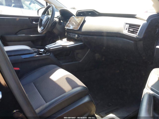 JHMZC5F15JC014065 Honda leb3(h4)