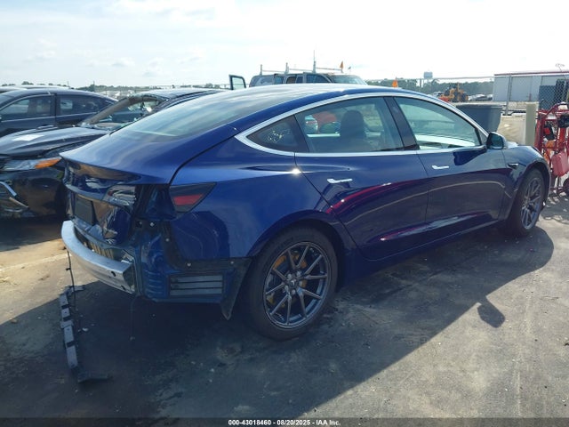 2018 TESLA MODEL 3 5YJ3E1EB4JF146483 Photo 3