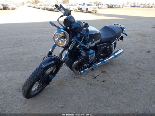 2023 MOTO GUZZI V7 ZGUKZUB05PM000675 Photo 1