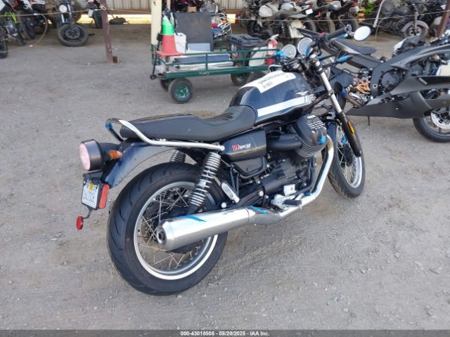 2023 MOTO GUZZI V7 ZGUKZUB05PM000675 Photo 3