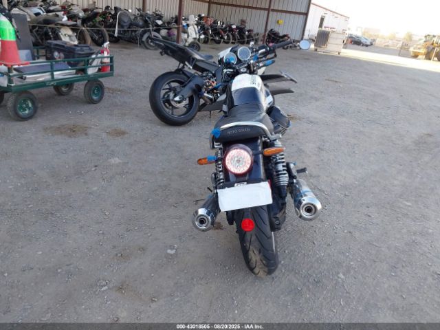 2023 MOTO GUZZI V7 ZGUKZUB05PM000675 Photo 5