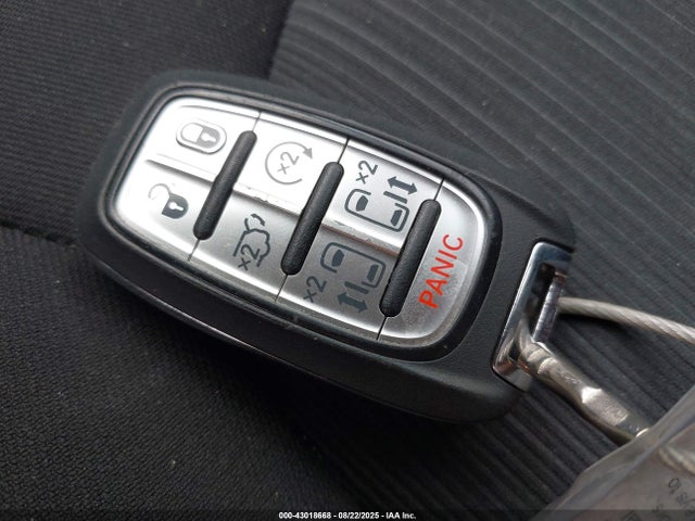 Chrysler 2024 2024 2C4RC1CG1RR186597 Image 11