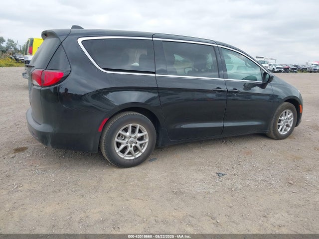 Chrysler 2024 2024 2C4RC1CG1RR186597 Image 4
